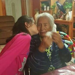 Meet your Posher, Chloe